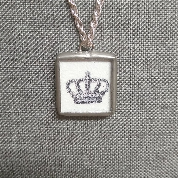 😻 3 For $15 Initial "O" Reversible Necklace - Picture 4 of 4